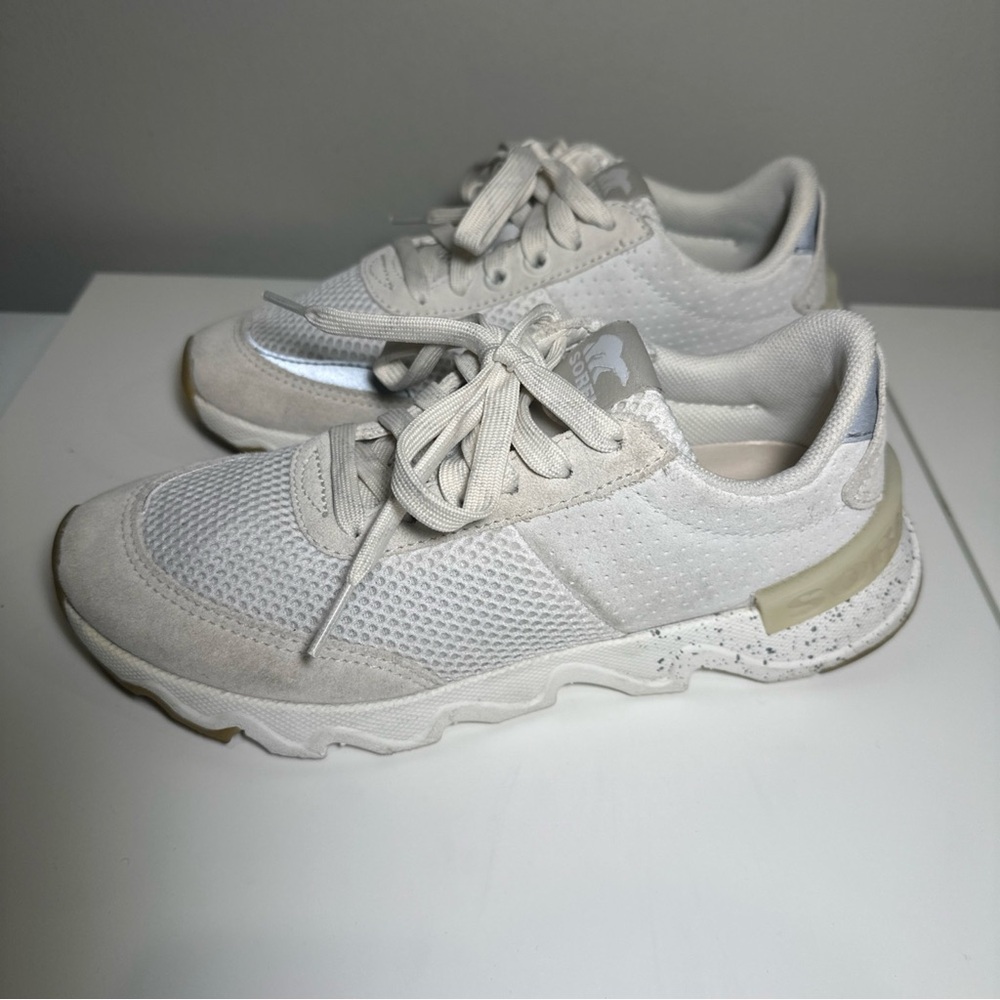 Sorel Kinetic Lite Lace Walking Shoes Sneakers Cream White NL3516-100 Womens 6